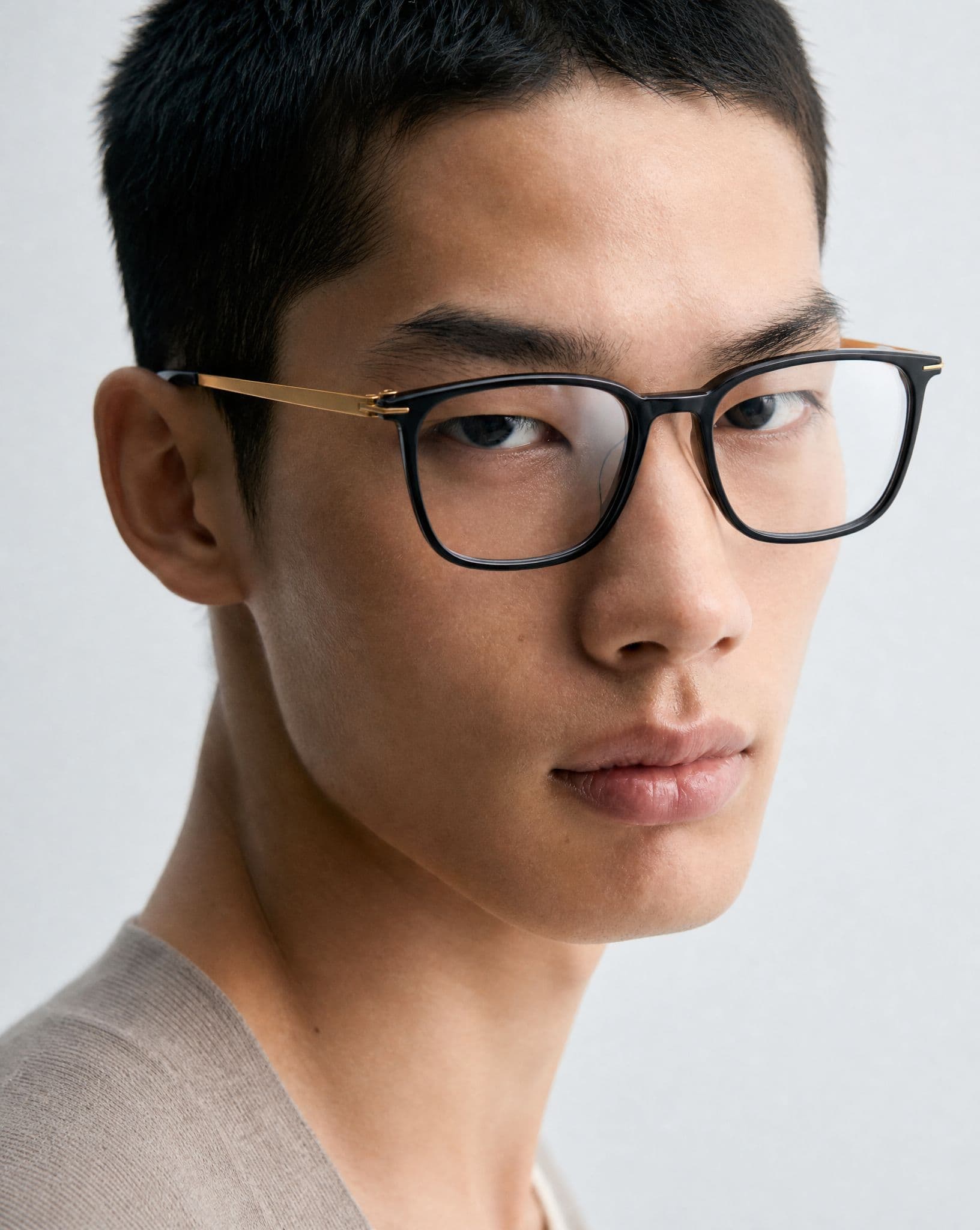 Flight Control, Black — Close on the frame