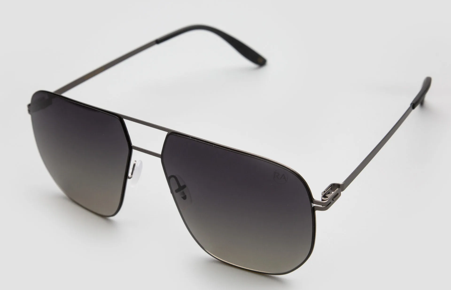 RYAN ADDA X BRONT PALARAE S3 GUN C1 GREY GRADIENT SIDE