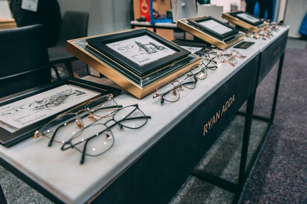 Copy of Copy of Table wide alt